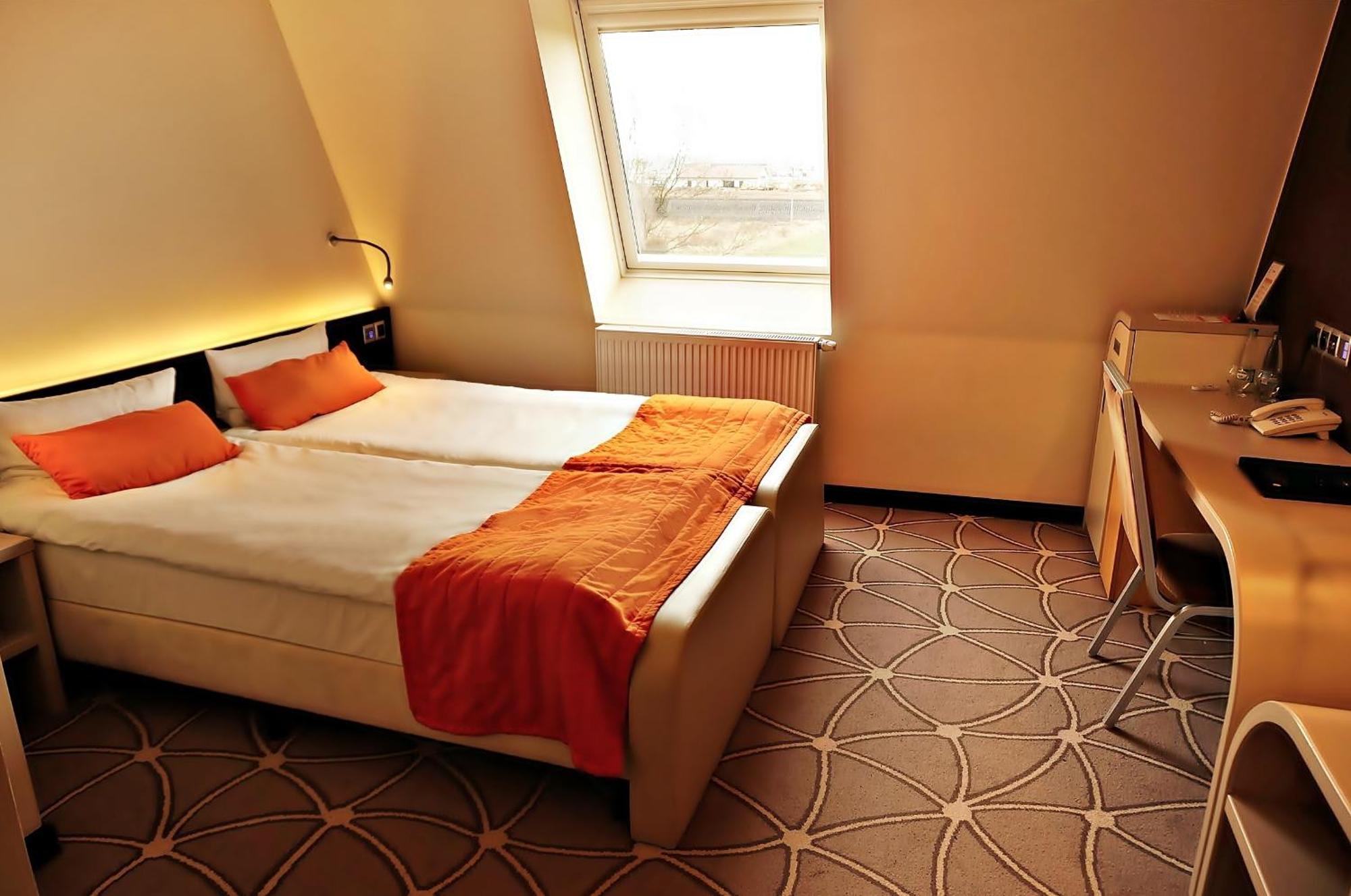 Hotel Eclipse Domasław Quarto foto