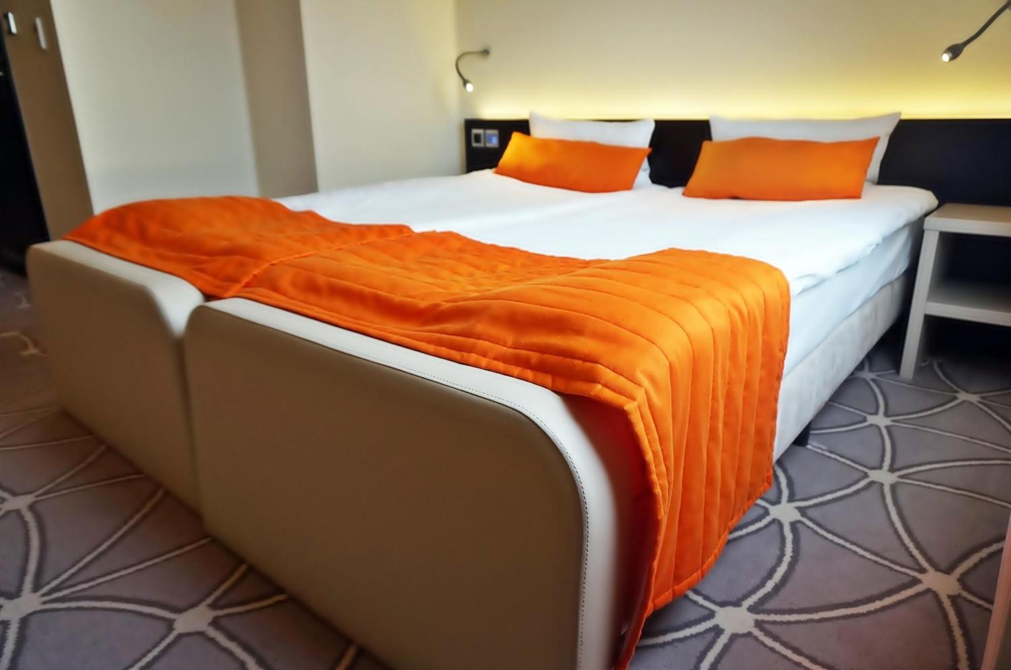 Hotel Eclipse Domasław Quarto foto